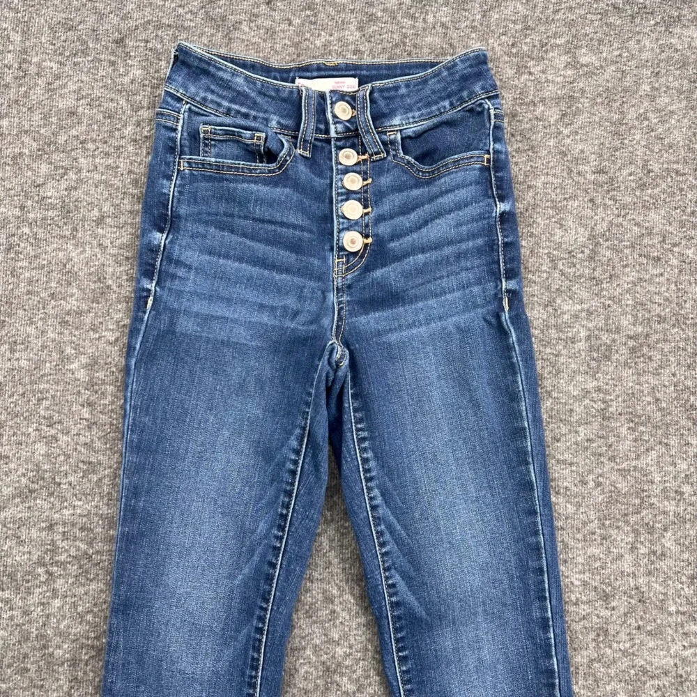 SO Womens High Rise Skinny Jeans Medium Wash Button Fly Size 0 24 Blue Denim
